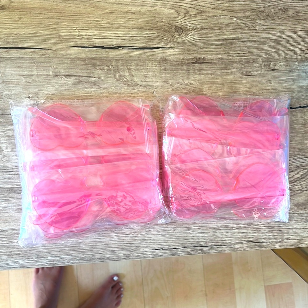 Bulk pink heart sunglasses!